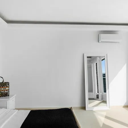 Nerae Santorini *